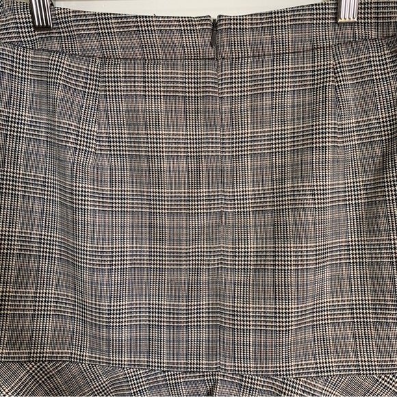 Brown Plaid Mini Skirt - Picture 5 of 9
